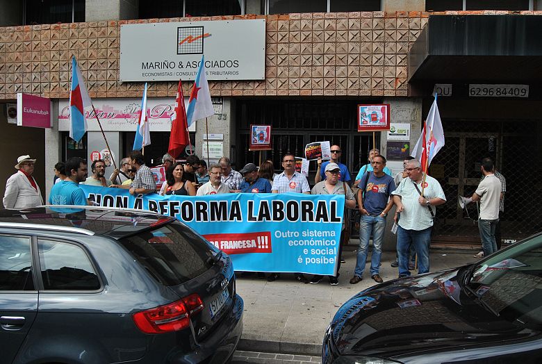 16-06-28 ConcentracionconsuladoFranciaACorunha07.JPG